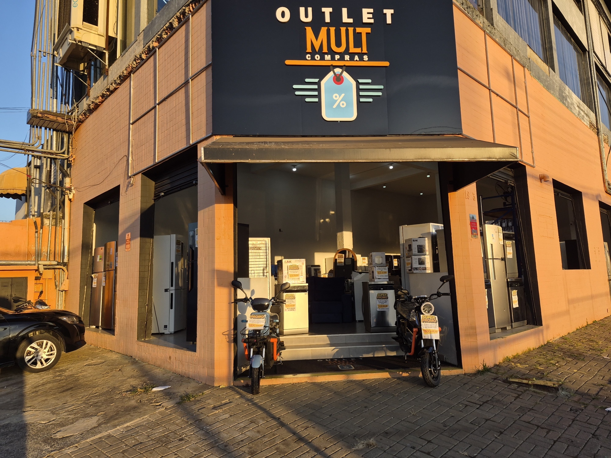 Fachada da Multcompras Outlet